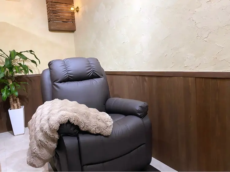 Emua Eyelash 渡辺通店の内観・外観2