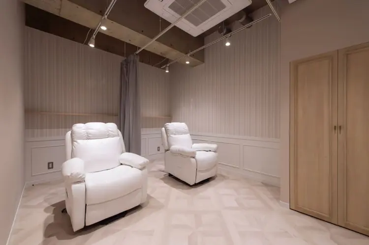 EARTH東戸塚店の内観・外観3