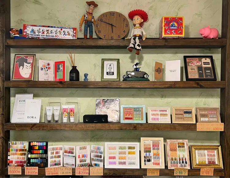 HENRIETTA NAILSALONの内観・外観1