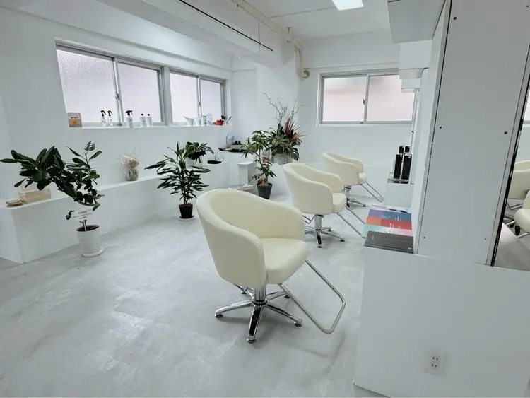 rootsの内観・外観2