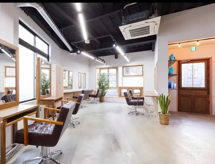 ROSSOHair&SPA 春日部店の内観・外観2