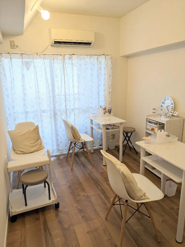 Gerbera by hanonnailの内観・外観1