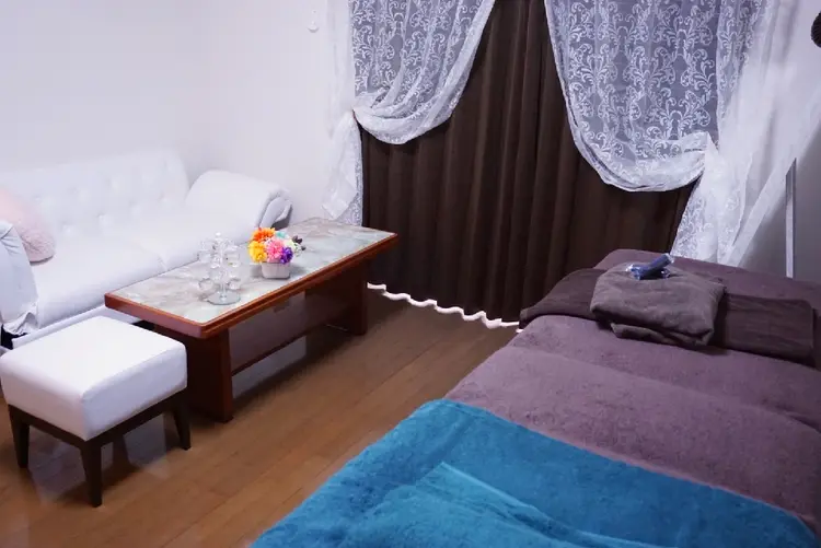 毛穴＆エイジングケアサロンJeweliaの内観・外観1