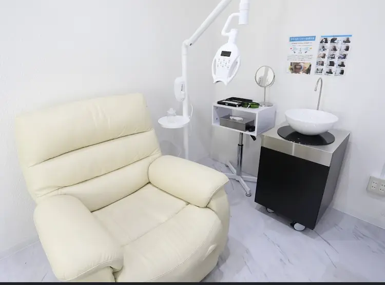 ホワイトニングHappiness 大阪梅田店の内観・外観3