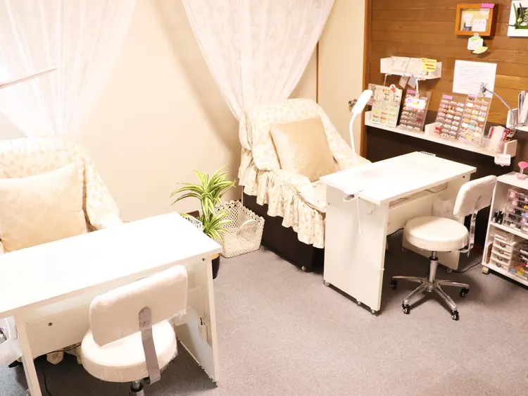 アップネイルの内観・外観2