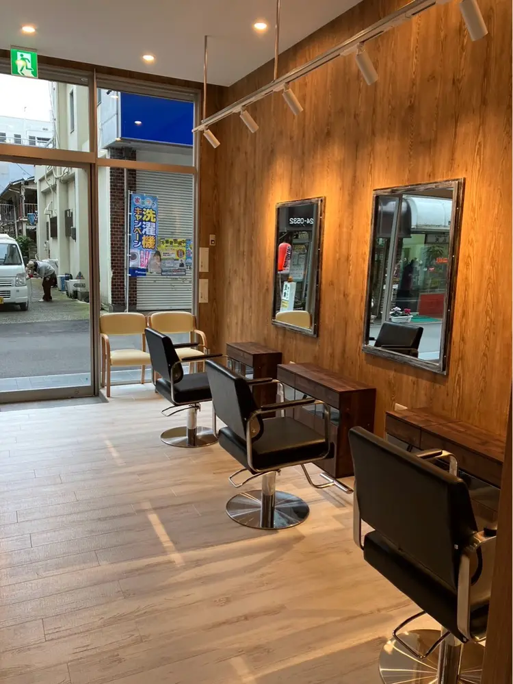 E 大和八木駅前店の内観・外観2