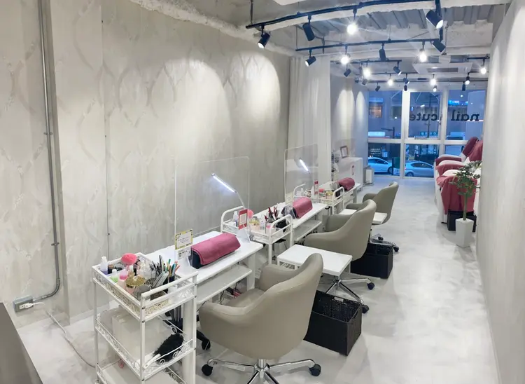 ネイルキュートの内観・外観1