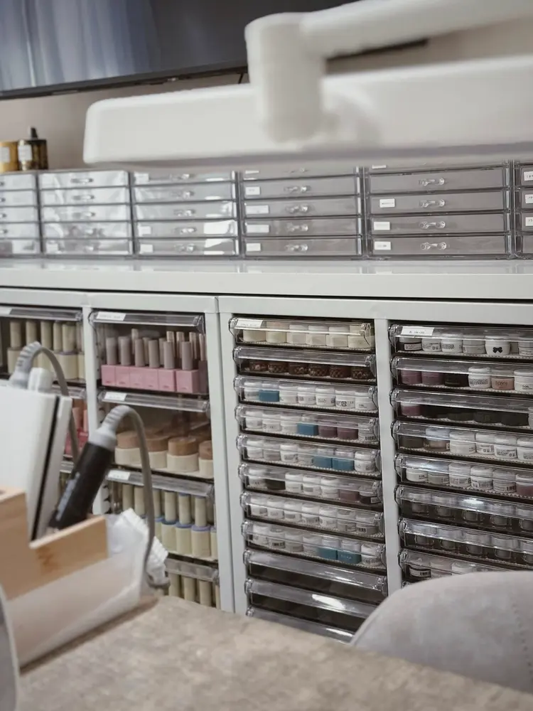 NAILS 168 池袋西口駅前店の内観・外観3