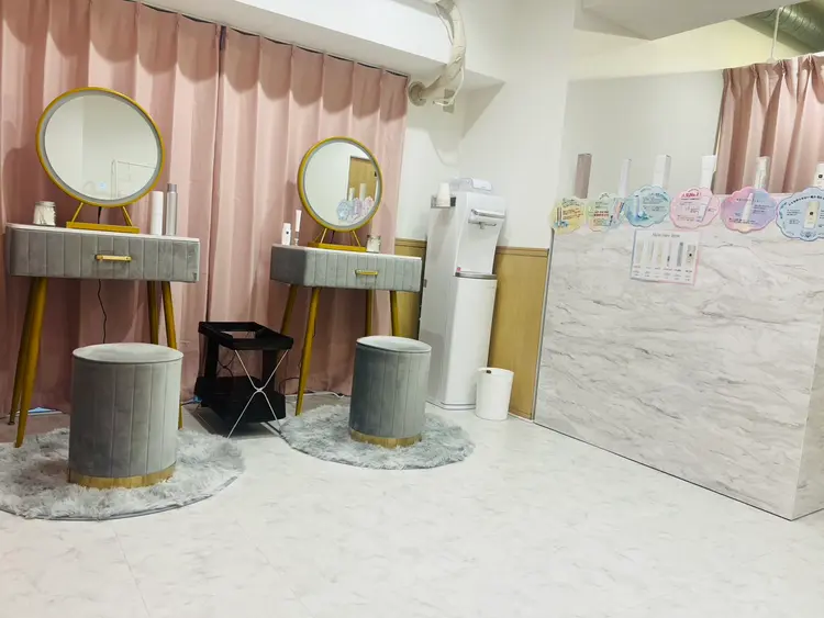 ［韓国肌管理］毛穴洗浄×水光ピーリング専門店　White labo梅田茶屋町の内観・外観3