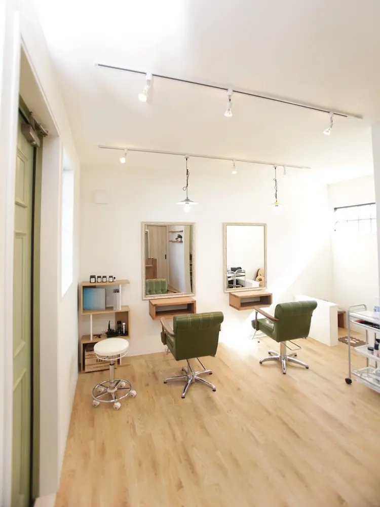 〜髪質改善と頭皮改善美容室〜Hair Bloom[ヘアーブルーム]松阪/射和の内観・外観1