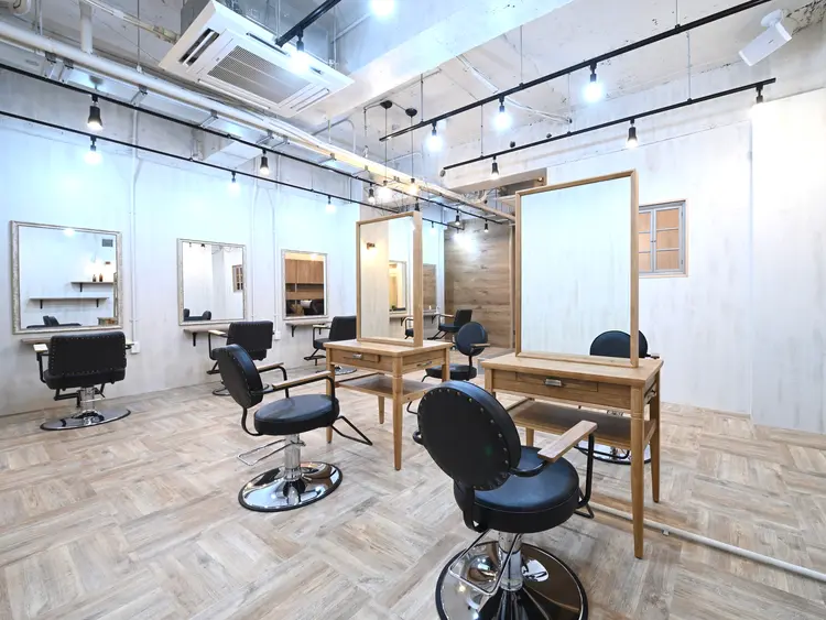 SOURCE堺東店の内観・外観2