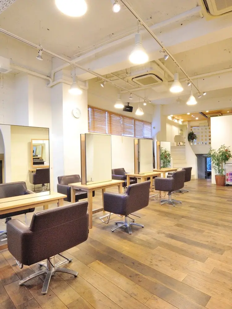 FUCH KUCHI amati豊中店の内観・外観1