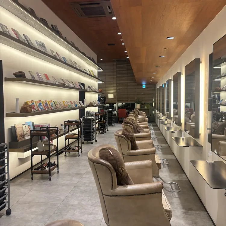 COM'S LibLiの内観・外観3