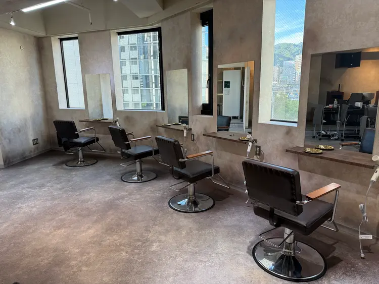 pre.by ioe 三宮店の内観・外観2