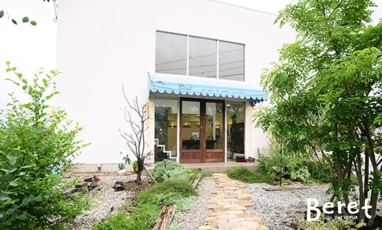 beretの内観・外観1