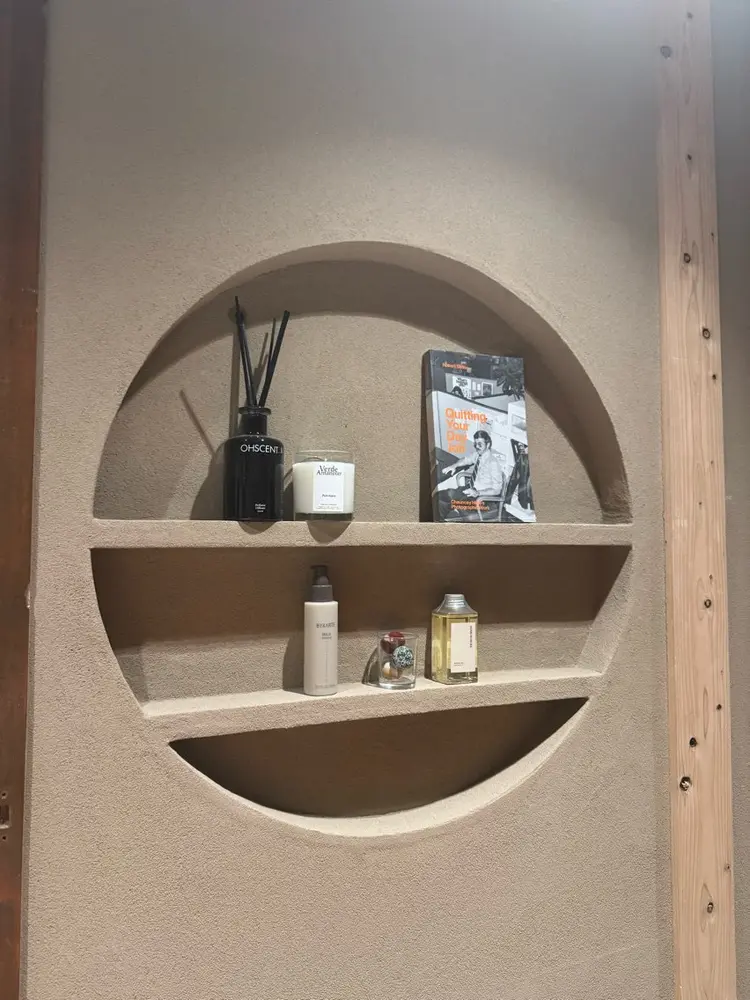 SOMEWHEREの内観・外観1