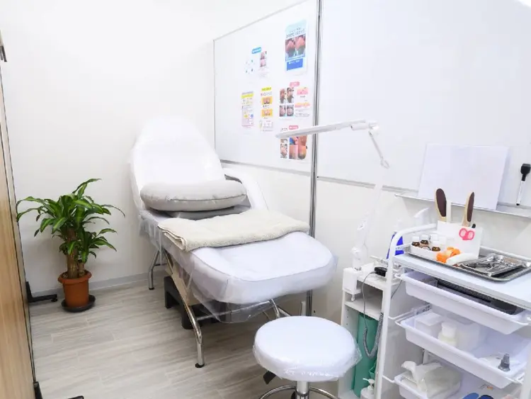 巻き爪補正店　なんば店の内観・外観2