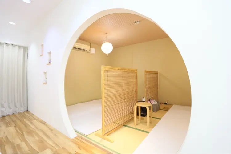 腰ひざ専門よしかわ整体院の内観・外観1