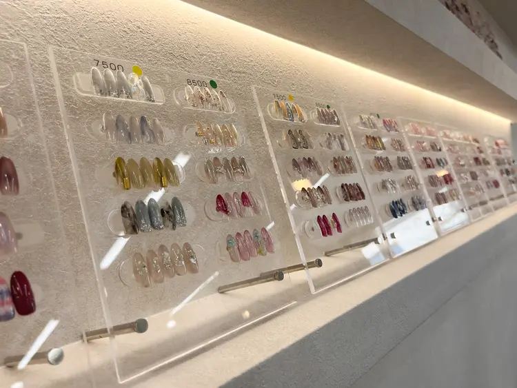 ネイルサロンキューティプティ新宿店の内観・外観3