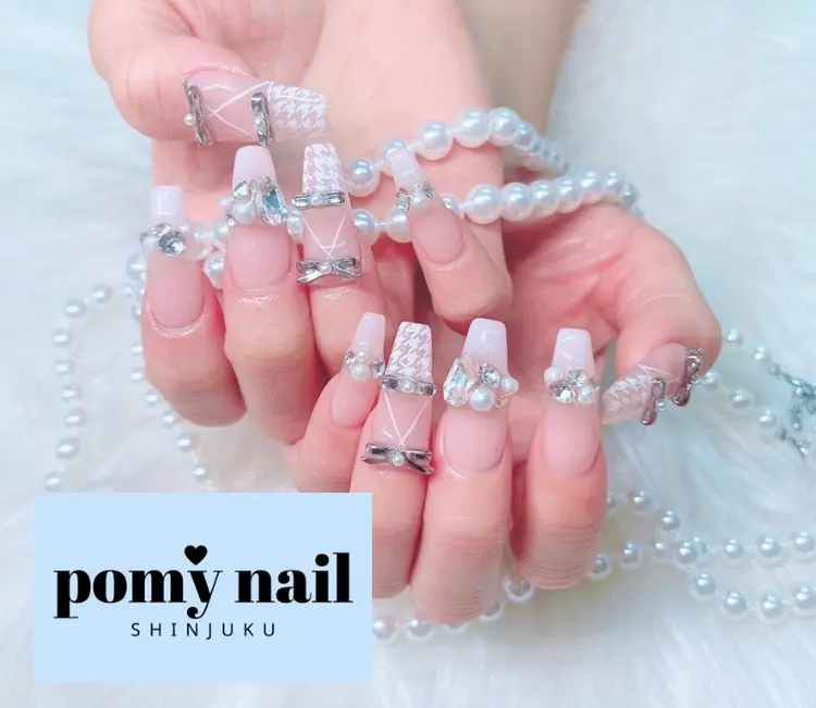 pomynail新宿店の内観・外観1