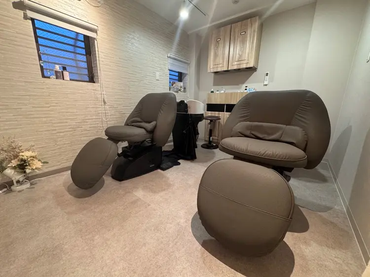 白髪ぼかし・脱白髪染め専門店kaminowaの内観・外観2