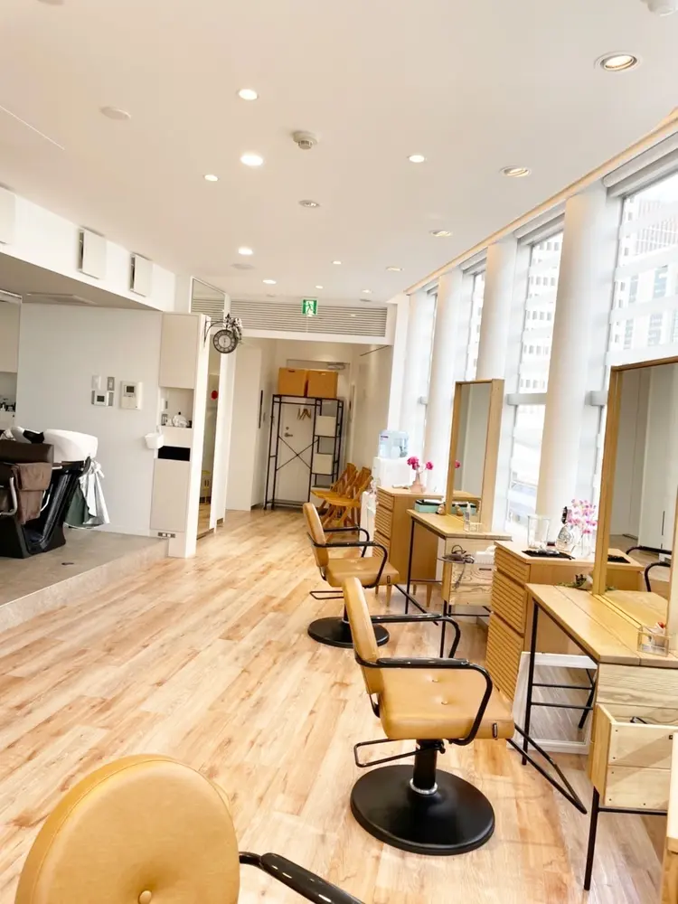 apish 並木通り店の内観・外観2