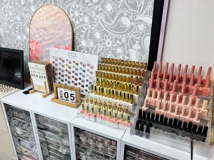 R nailsalonの内観・外観3