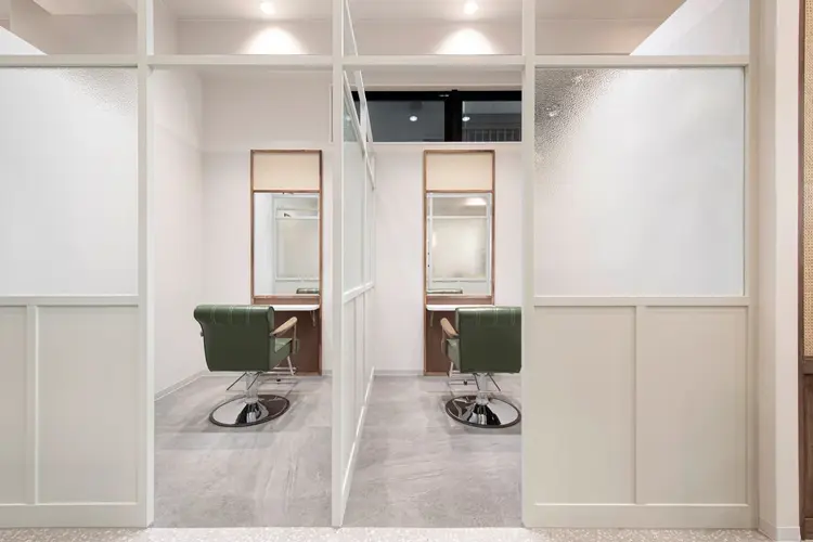 tocca hair&treatment　仙台東口店の内観・外観1