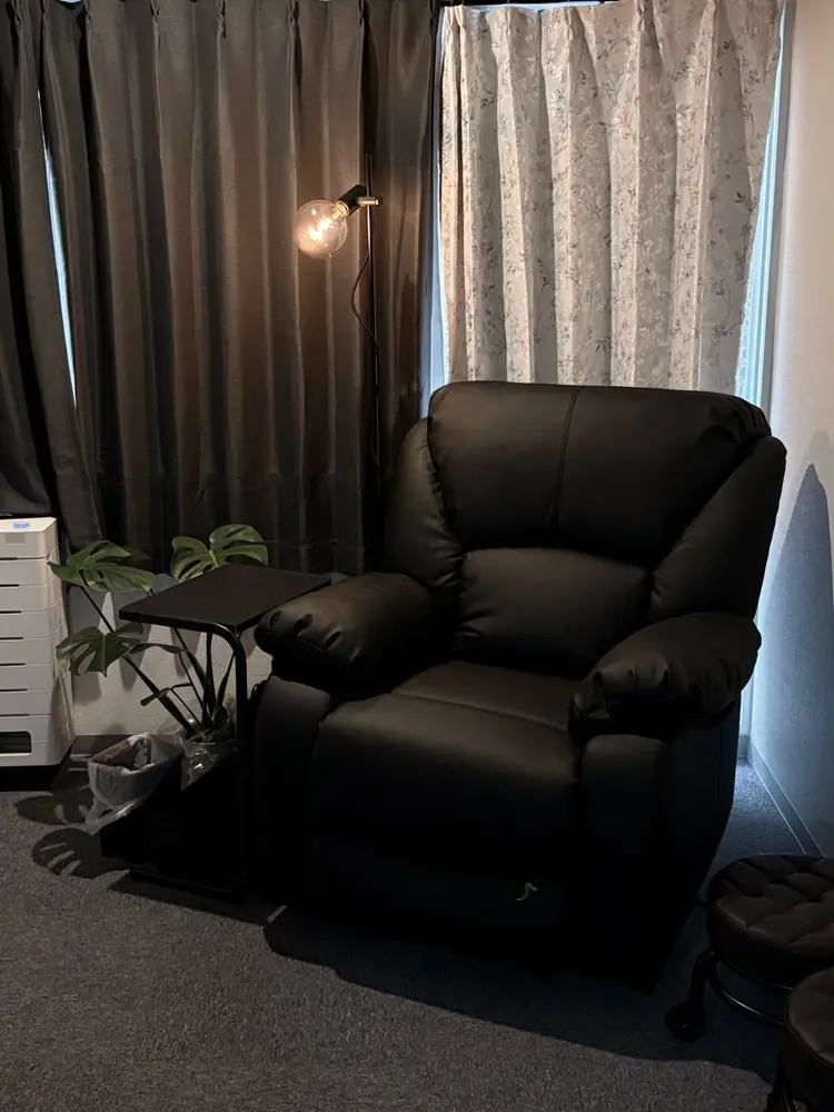 MONNA NAILの内観・外観2