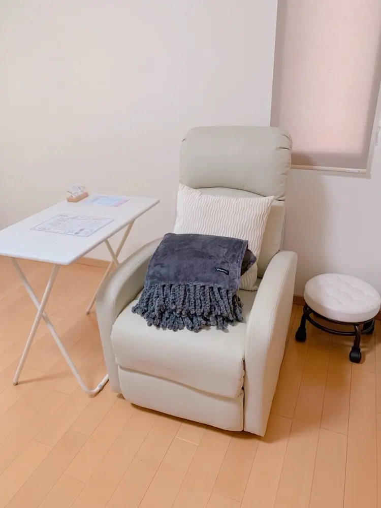 Emi-nailの内観・外観2