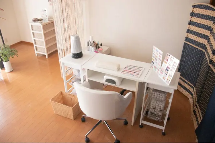 nail&eyelash hanakan+の内観・外観2