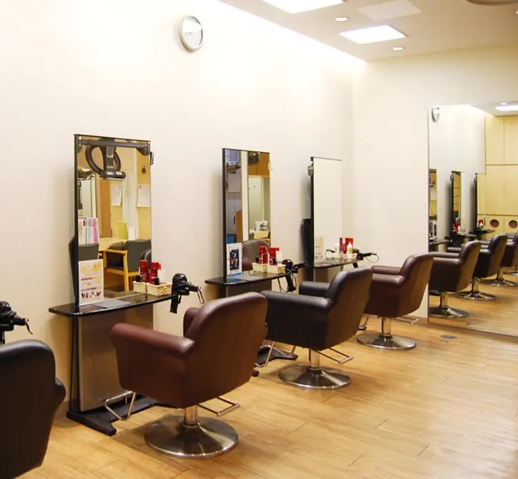 ヘアーサロンソシエ 近鉄生駒店の内観・外観2