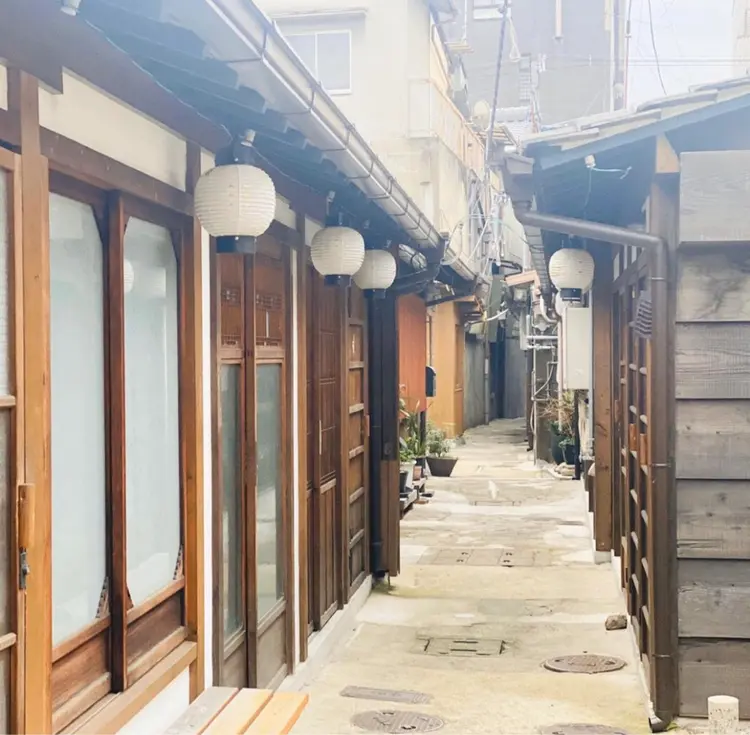 Lapisの内観・外観1