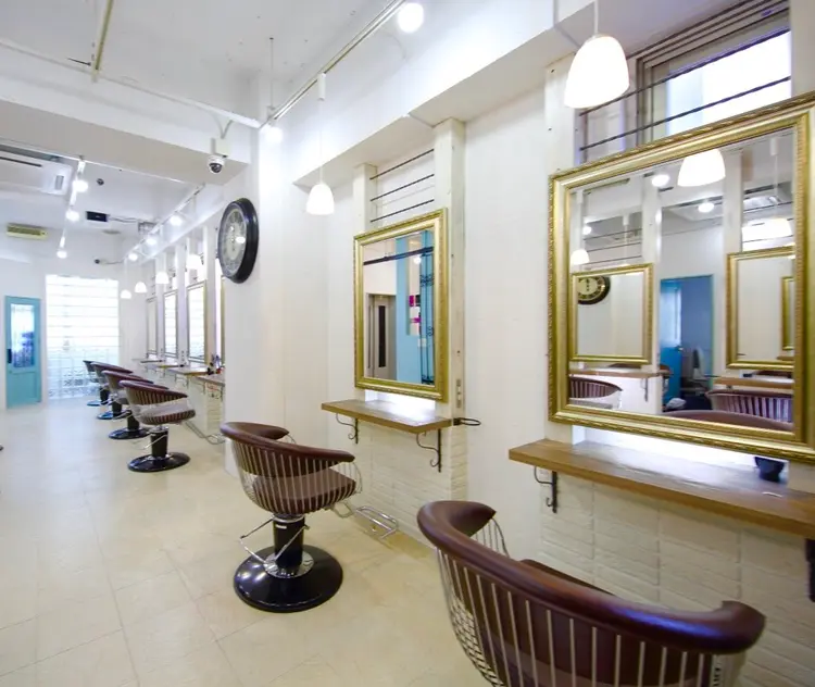 HAIR ＆ MAKE Seek　立川の内観・外観3