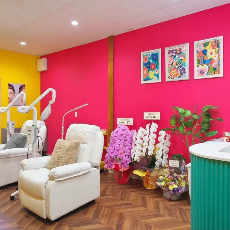 salon 87【サロン ハナ】の内観・外観2
