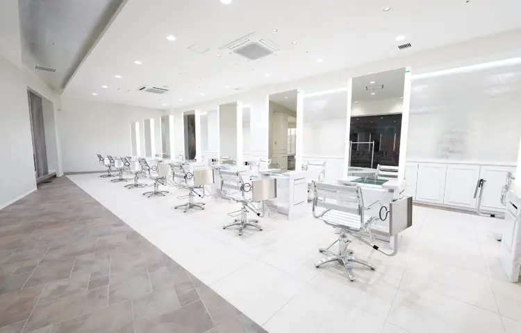 NYNY 住道店の内観・外観1