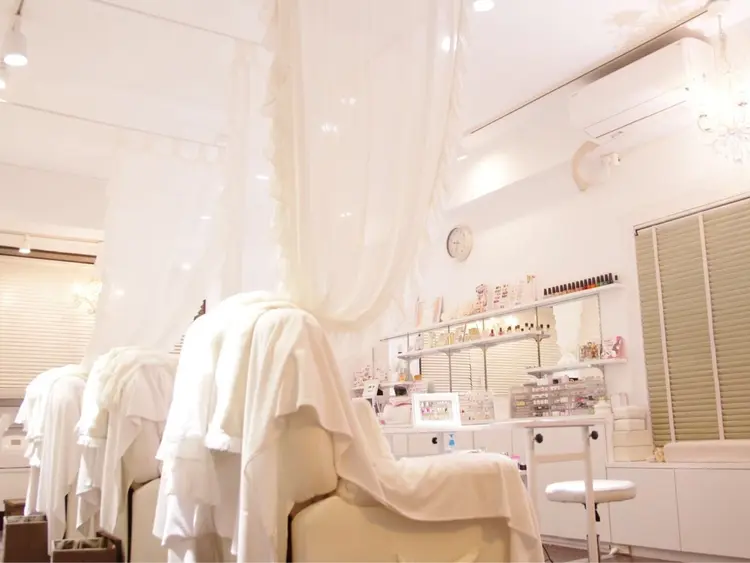 nail patio 北浦和店の内観・外観1