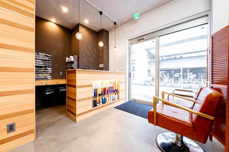 TRAMの内観・外観3