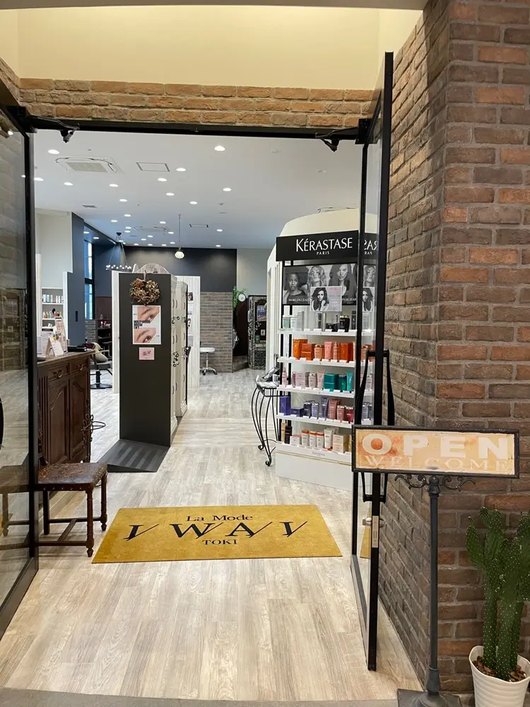 La mode iwaiの内観・外観1