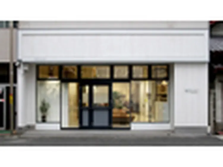 lucil eyelash ルシル塚本店【まつげパーマ/マツエク/眉毛専門店】の内観・外観1