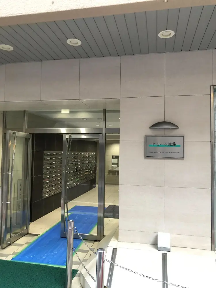 カスミネイルサロンの内観・外観2