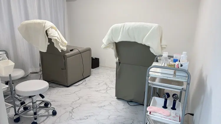 チルザルト サロンの内観・外観1