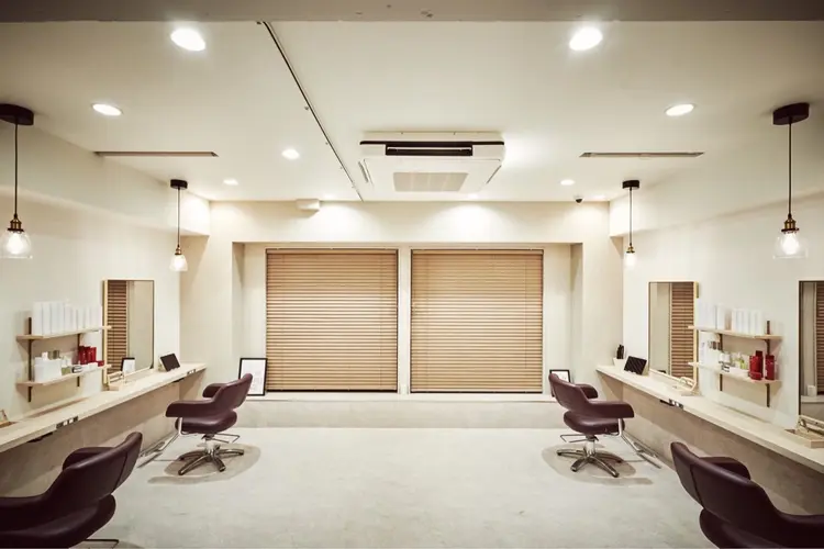 Simpleの内観・外観2