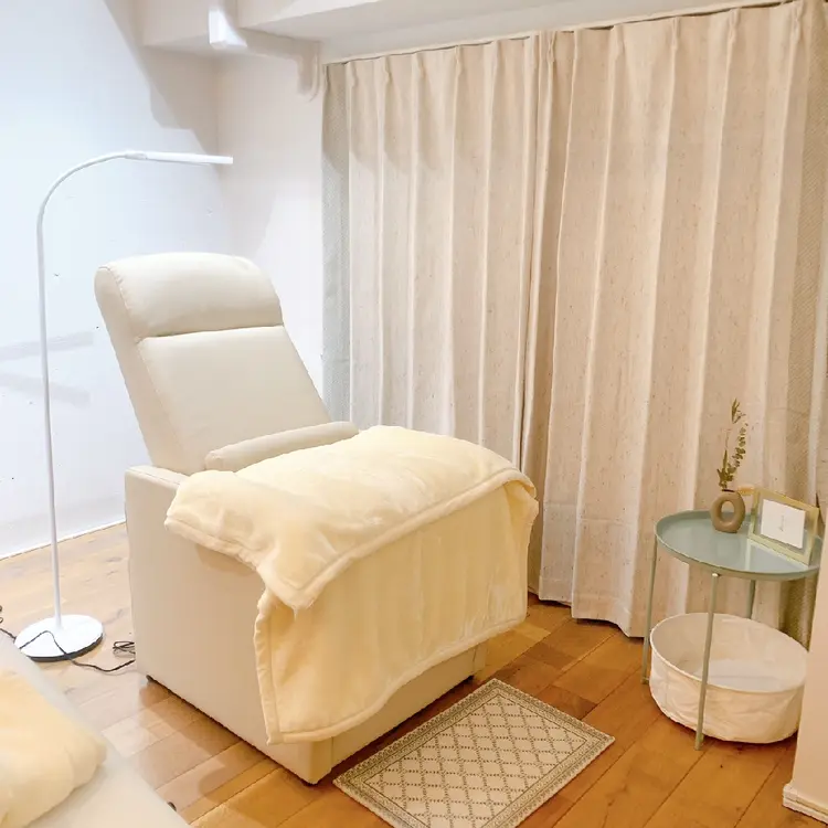 バンビッシュ荻窪駅前店の内観・外観1