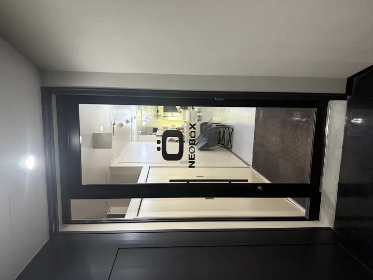 カラーもできるエクステ専門店 NEOBOX 心斎橋 難波【ネオボックス】の内観・外観2