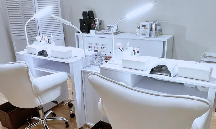 nail&eyelash Kiraraの内観・外観2