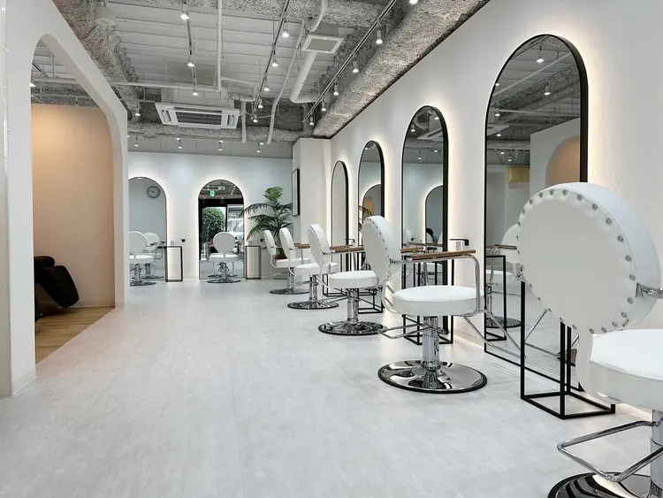 Zina 博多筑紫口 髪質改善&トリートメントの内観・外観1