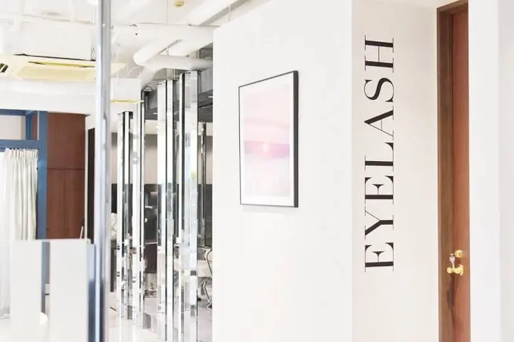 hair＆make earth 星ヶ丘店の内観・外観2