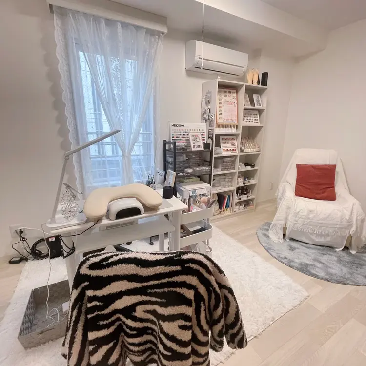 SUN  nailの内観・外観1