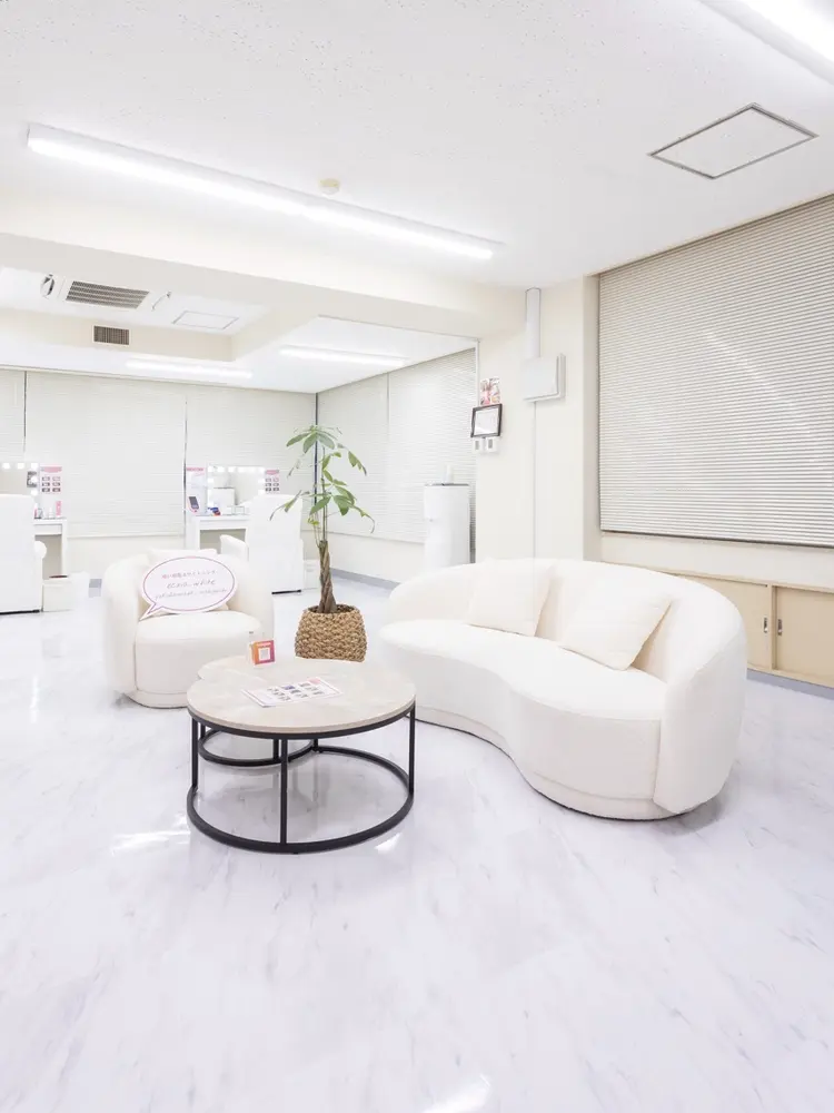 セルフホワイトニング　エクシアホワイト横浜駅西口店の内観・外観1